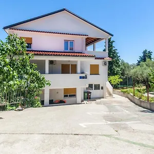 & Strcic Krk Affittacamere Krk Town